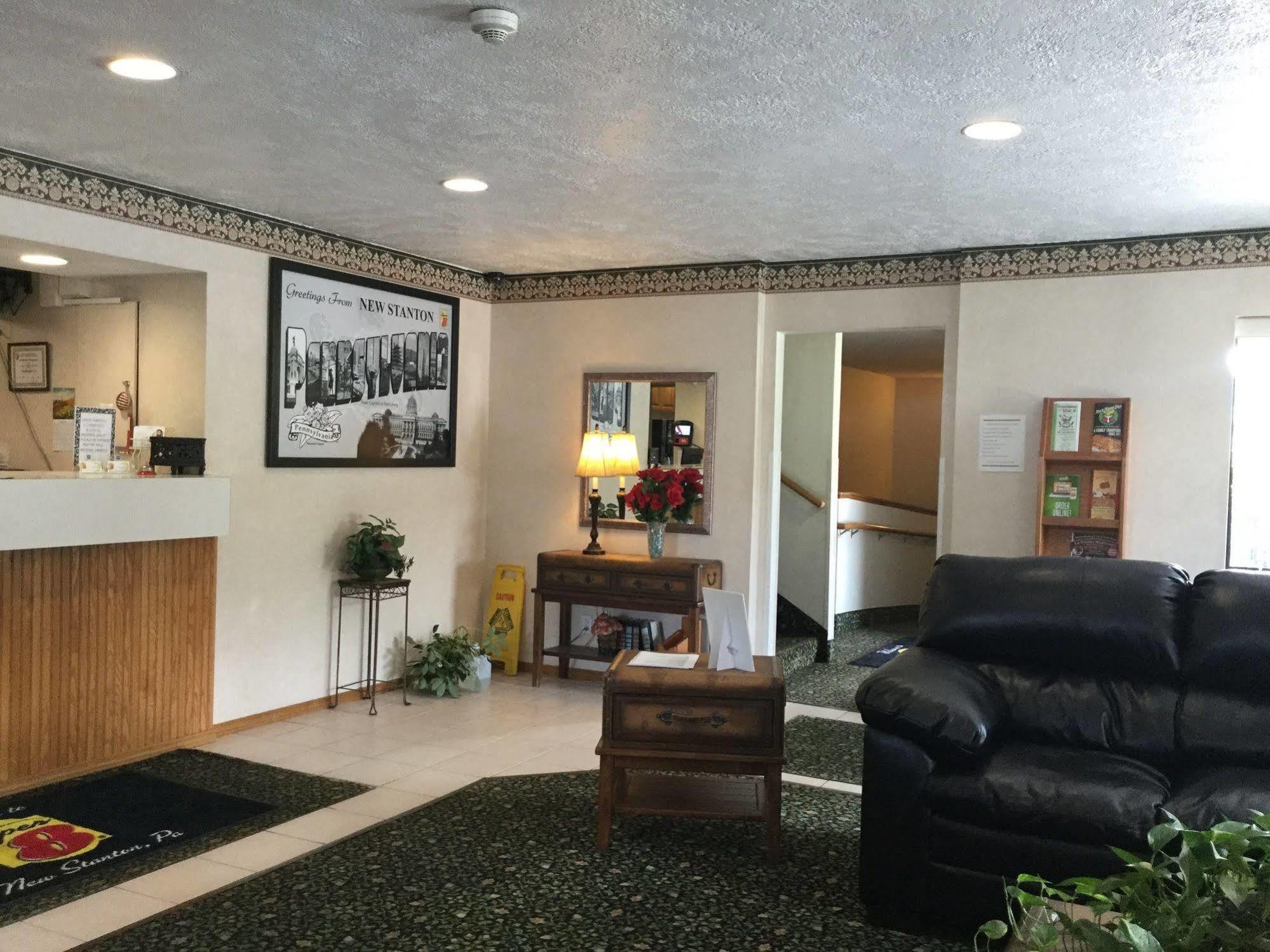 מלון Super 8 By Wyndham ניו סטנטון מראה חיצוני תמונה
